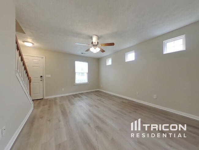 Building Photo - 134 Oak Grove Pl