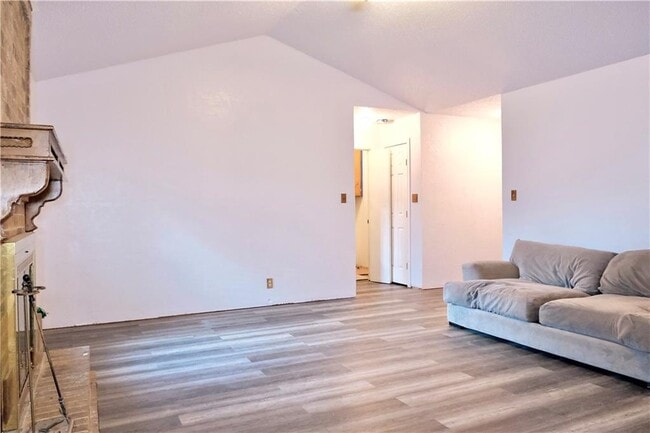 Building Photo - 12808 Irongate Ave