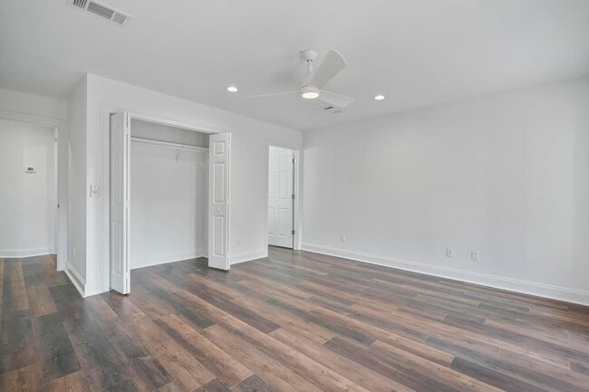 Building Photo - 21811 Palm Ave