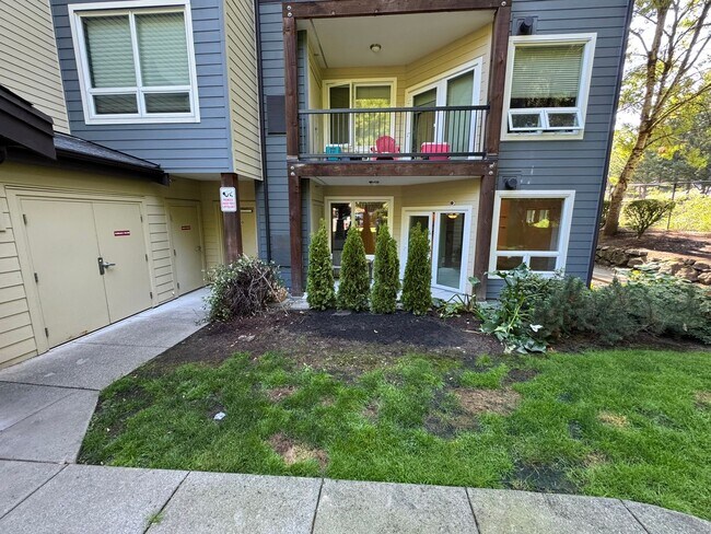 Building Photo - 2bd/1.75ba Issaquah Condo