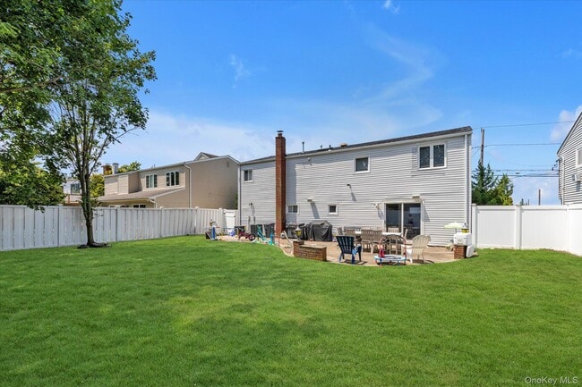 Building Photo - 3075 Whaleneck Dr