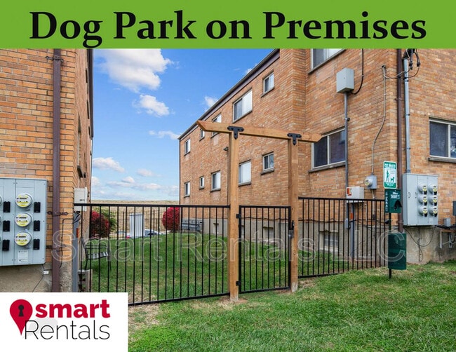 Building Photo - 3844 Park Ave