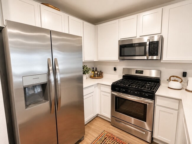 Building Photo - 20910 Zuccala Dr