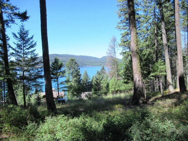 Building Photo - Hidden Whitefish Lake 3 bedroom Furnished ...