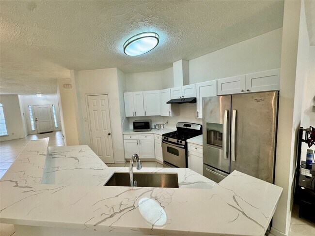 Building Photo - 13530 Carruth Ln