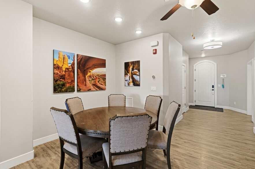 Building Photo - 1111 Gap Canyon Pkwy