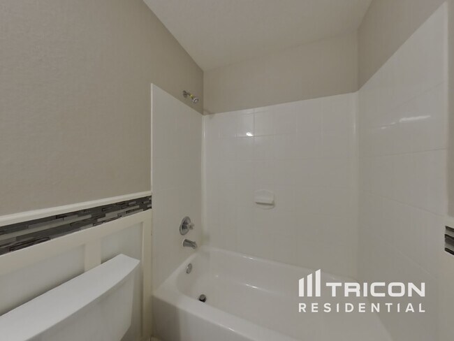 Building Photo - 18418 Westgate Springs Ln