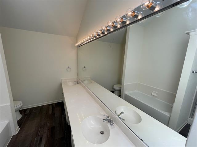 Building Photo - 6910 Brentfield Dr