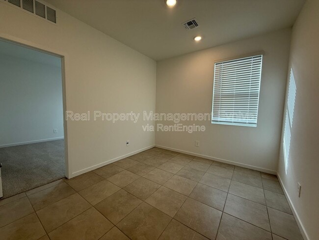 Building Photo - 2484 Fortana Dr