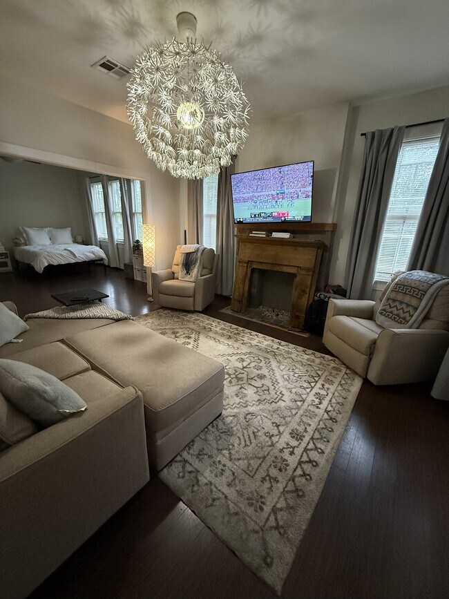 Building Photo - 1642 N Broad St