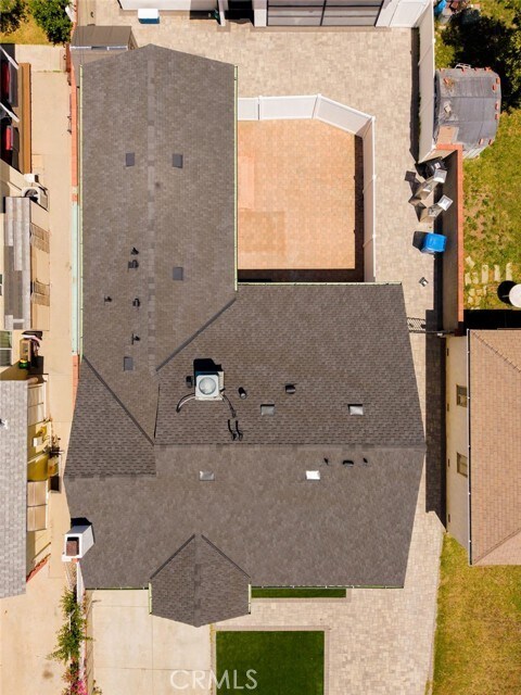 Building Photo - 14603 Wyandotte St