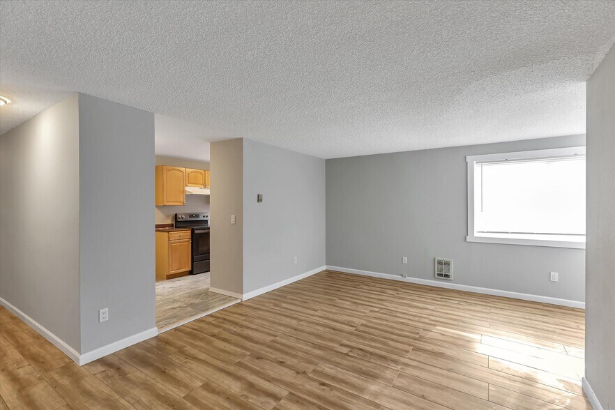 Building Photo - 361 Earlington Ave SW