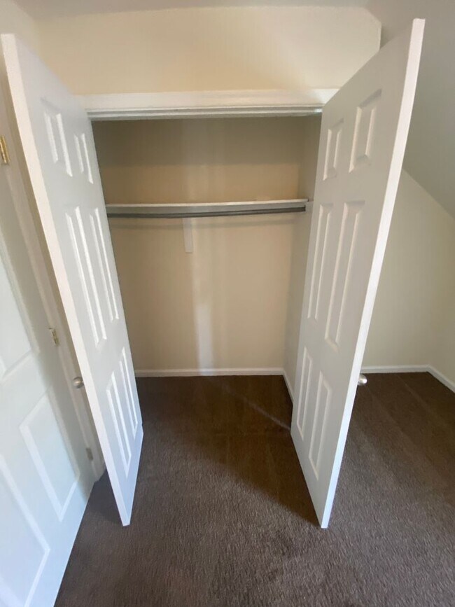 Building Photo - 15 N 50th St