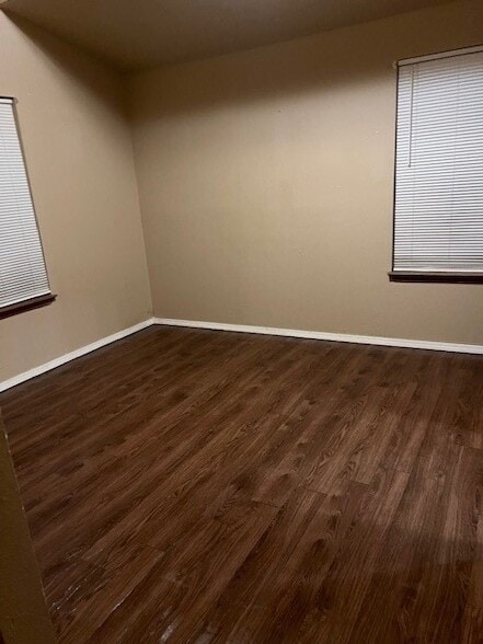 Building Photo - 320 9th St NW