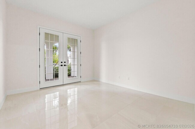 Building Photo - 15030 Wildwood Cir