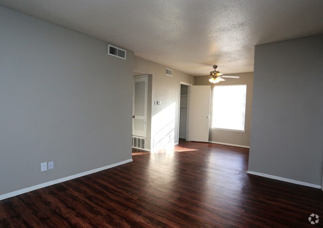 Interior Photo - 1000 Mary Apartment Homes