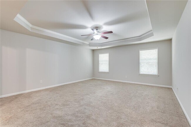 Building Photo - 933 Whitfield Oak Way NE