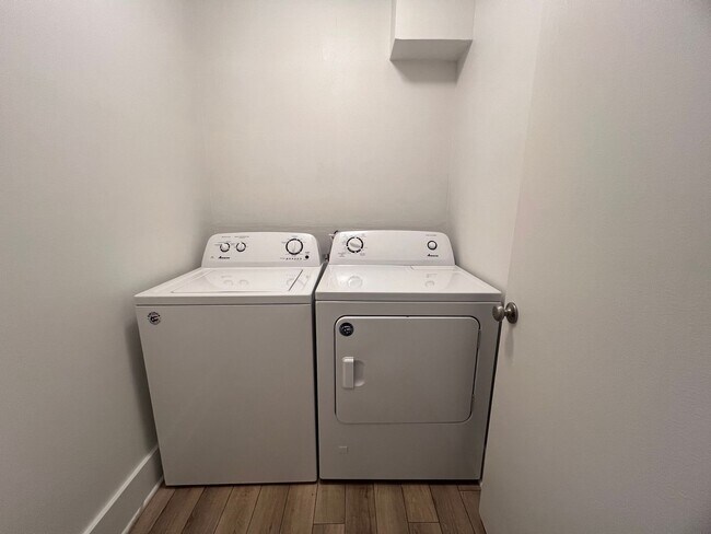 Building Photo - Updated Three Bedroom Home on the NE side of Grand Rapids!