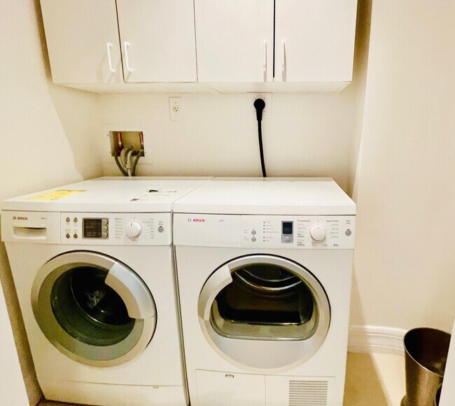 Building Photo - 3000 N Ocean Dr