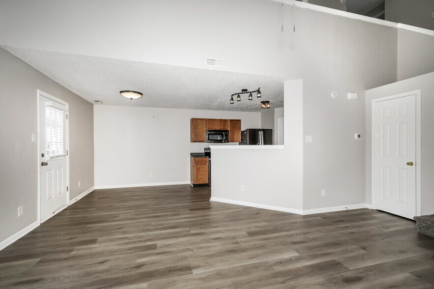Building Photo - 1178 Kenwood Dr