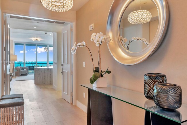 Building Photo - 100 South Pointe Dr