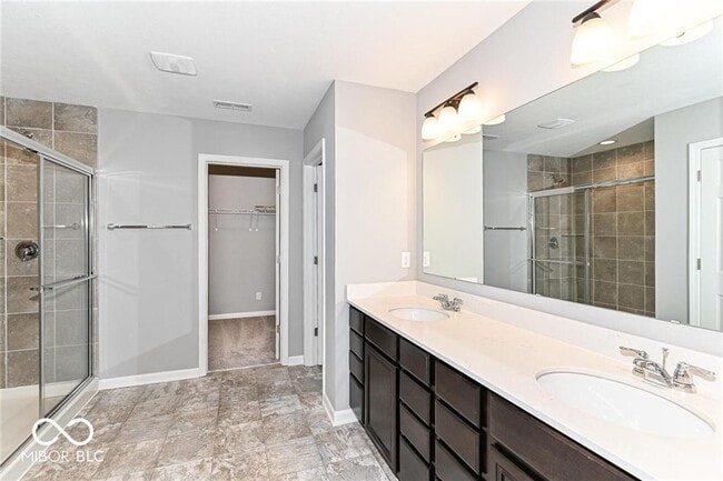 Building Photo - 2165 Davis Dr
