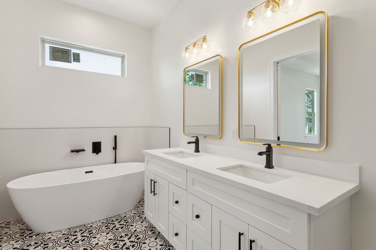 Building Photo - 606 Whitney Ave.