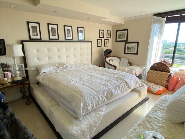 Building Photo - 3300 NE 191st St