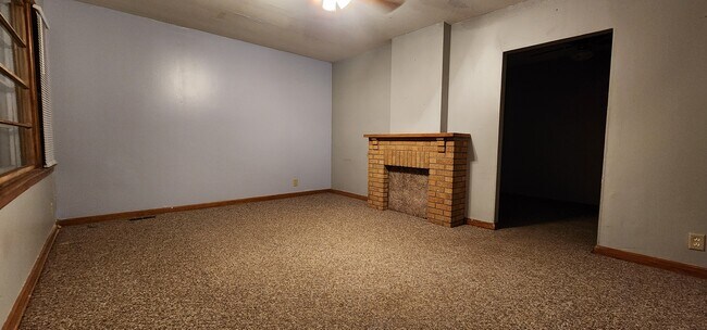 Living Room - 511 S Bell Ave