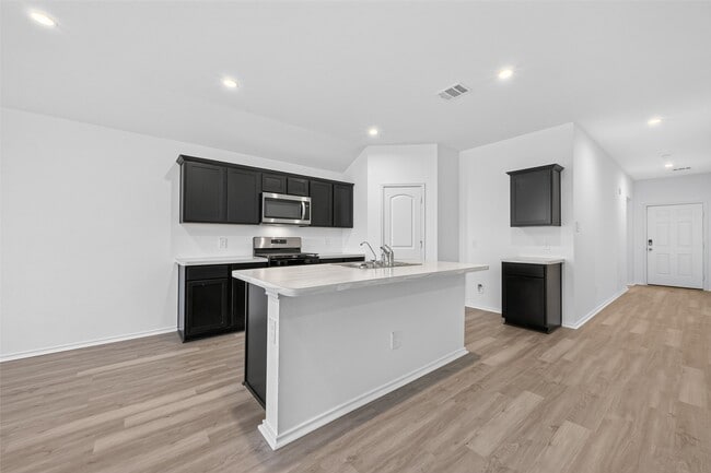 Building Photo - 14556 Lily Plns Dr
