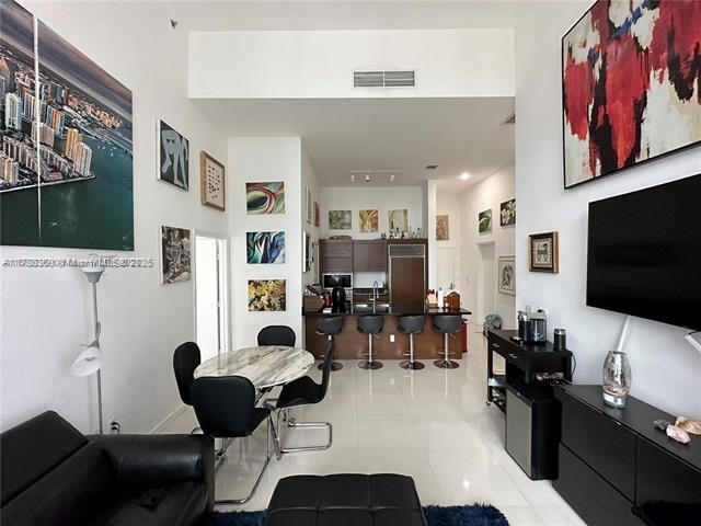 Building Photo - 475 Brickell Ave