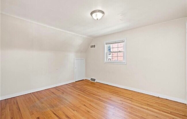 Building Photo - 4014 Fairfield Ave