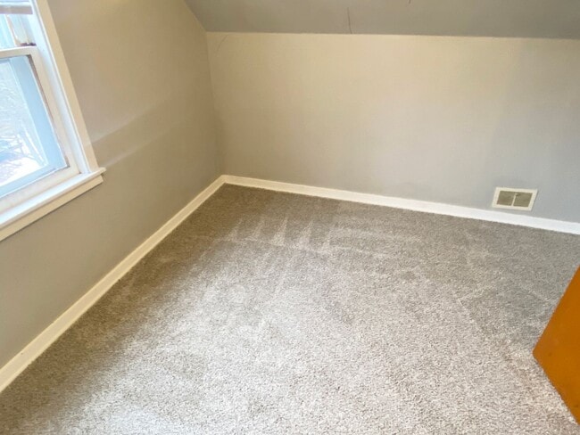 Building Photo - 1704 Merrill Ave