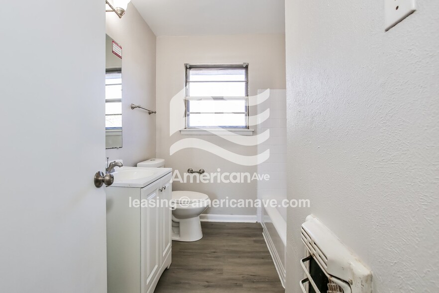 Building Photo - 35 Durham Dr