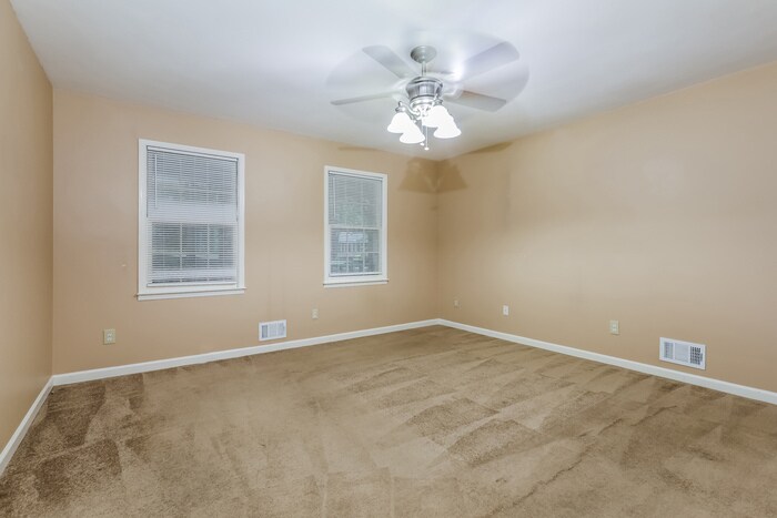 Building Photo - 5947 Chalice Way