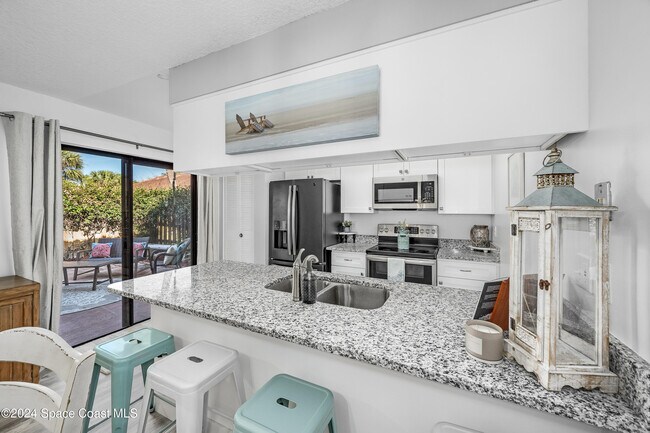 Building Photo - 3283 Sand Ct