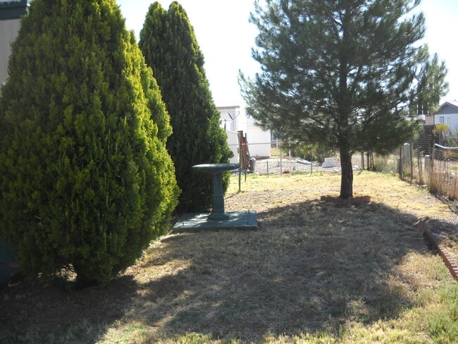 Building Photo - Cute trailer in Golden Acres