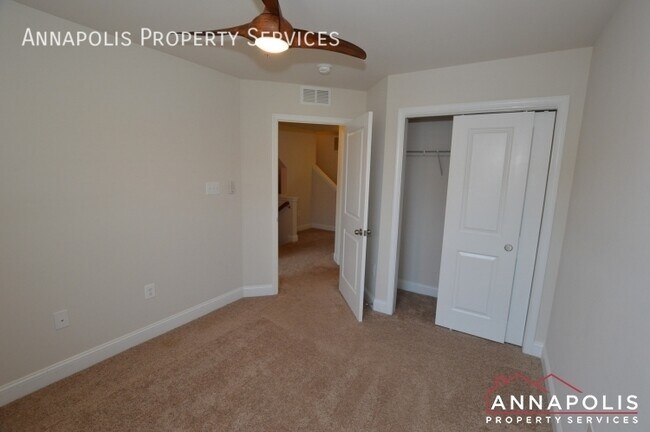 Building Photo - 114 Waterline Ct