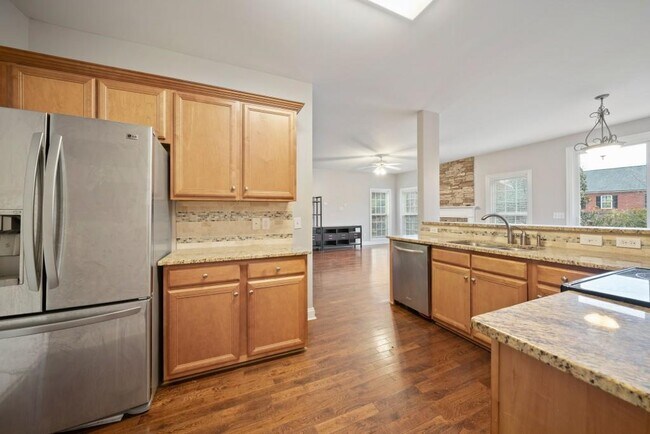 Building Photo - 961 College Pl Ct NW