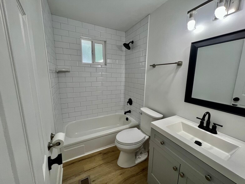 Building Photo - 3309 Mays St