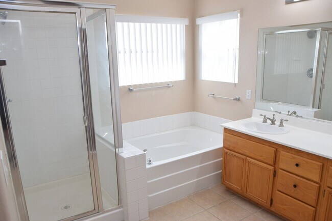 Building Photo - 7729 Paseo Vista Dr