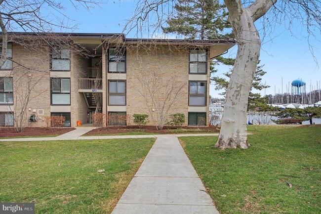 Building Photo - 768 Fairview Ave