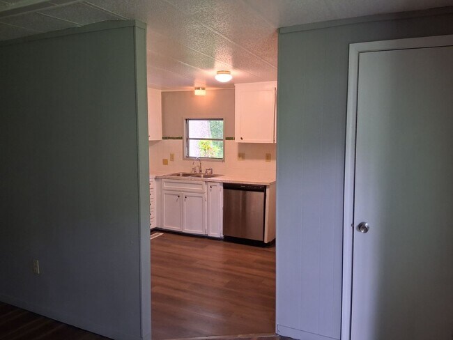 Building Photo - 3610 CR 406
