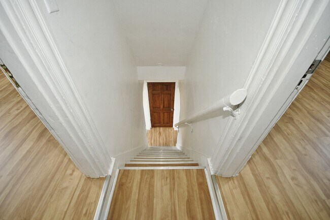 Building Photo - 1912 Pallas St