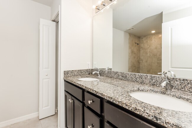 Building Photo - 3007 51st St W