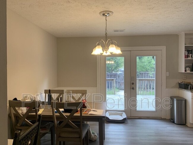 Building Photo - 6094 Red Squirrel Pl