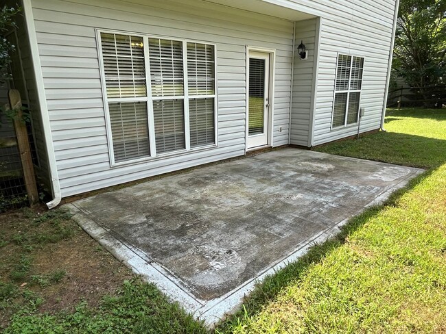 Building Photo - Spacious 4 Bed Home in Steele Creek