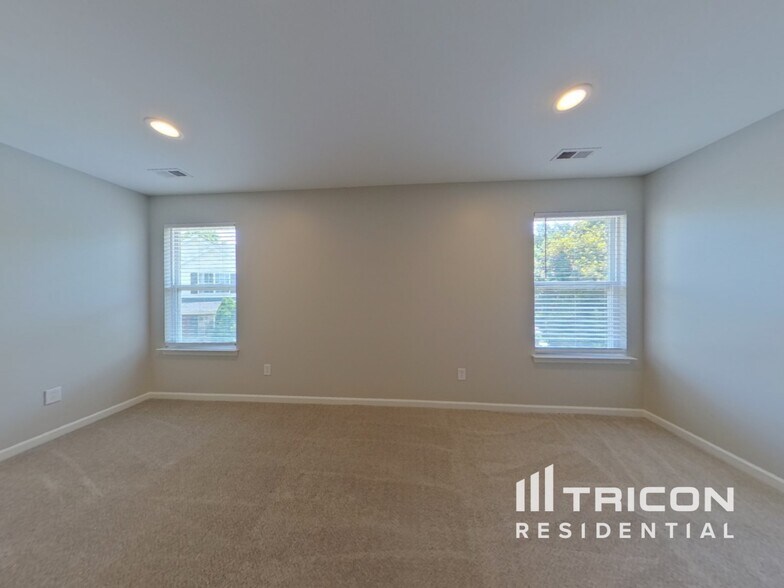 Building Photo - 10629 Mountain Springs Dr