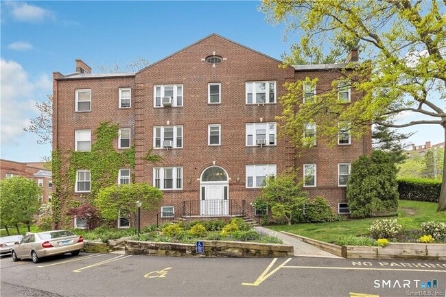 Building Photo - 70 Strawberry Hill Ave