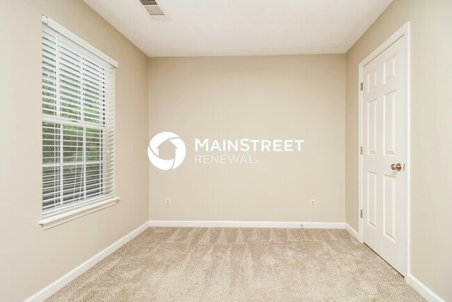 Building Photo - 3 Bedroom Pet-Friendly Home in Antioch, TN with Main Street Renewal